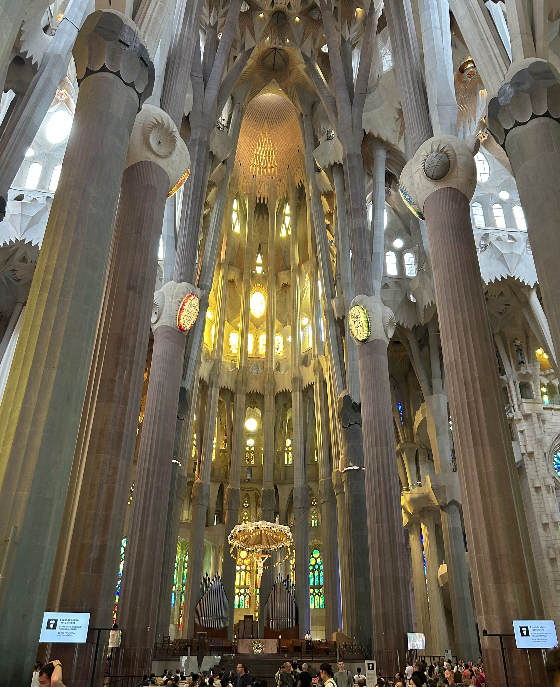 Die Sagrada Familia von innen